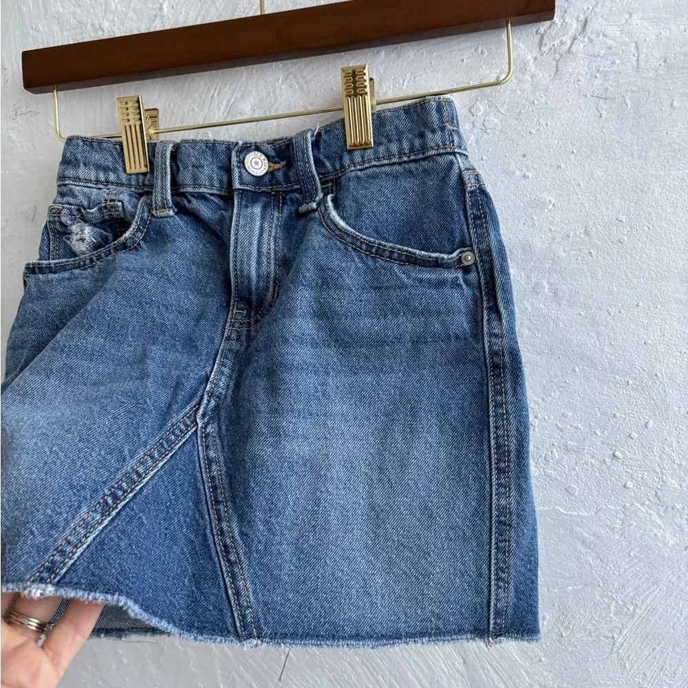 Old navy girls size 8 denim cotton skirt
